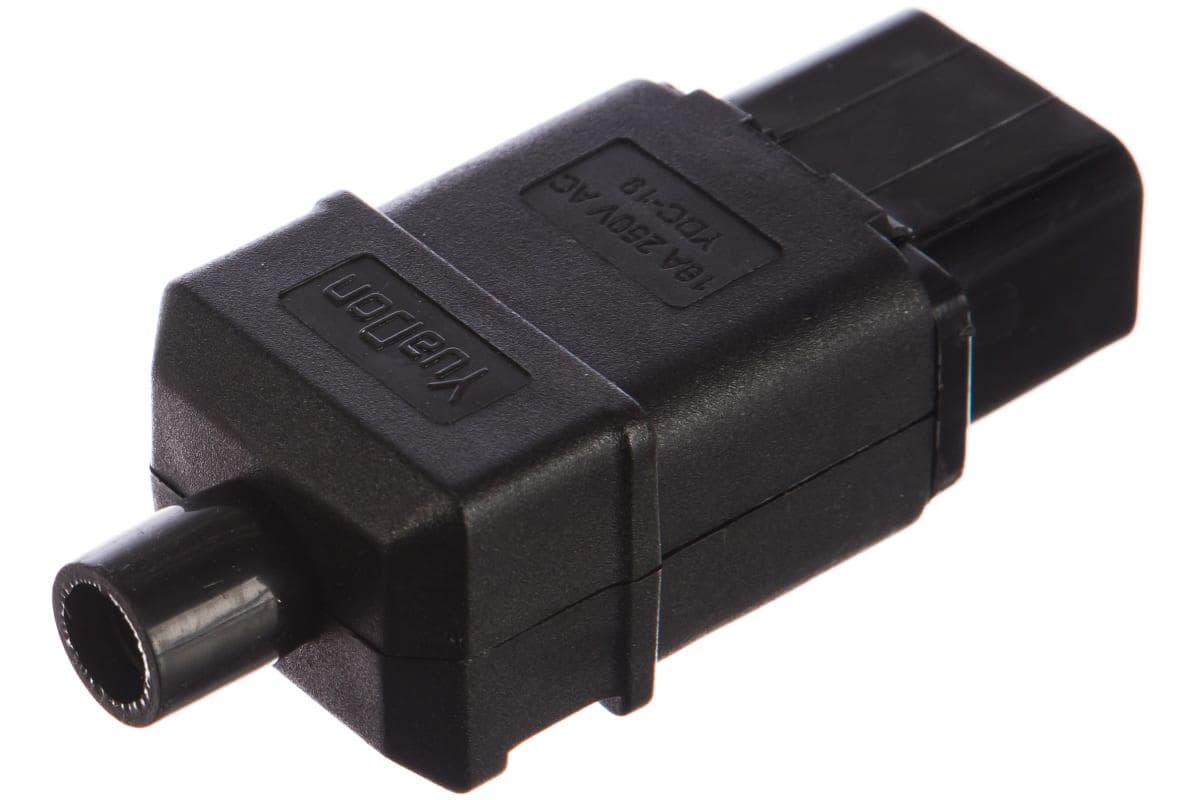 Вилка электрическая Lanmaster LAN-IEC-320-C19 черный