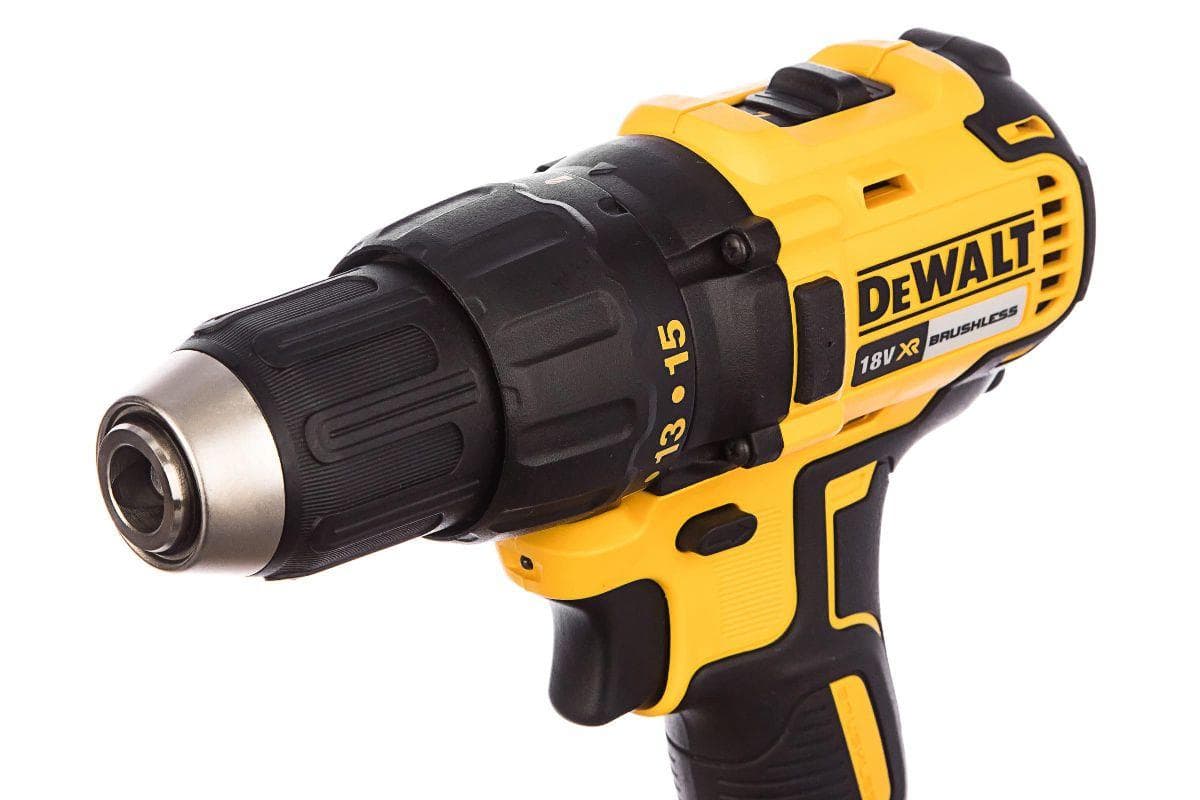 Дрель-шуруповерт DeWalt DCD777D2T-QW с 2-мя АКБ, кейс